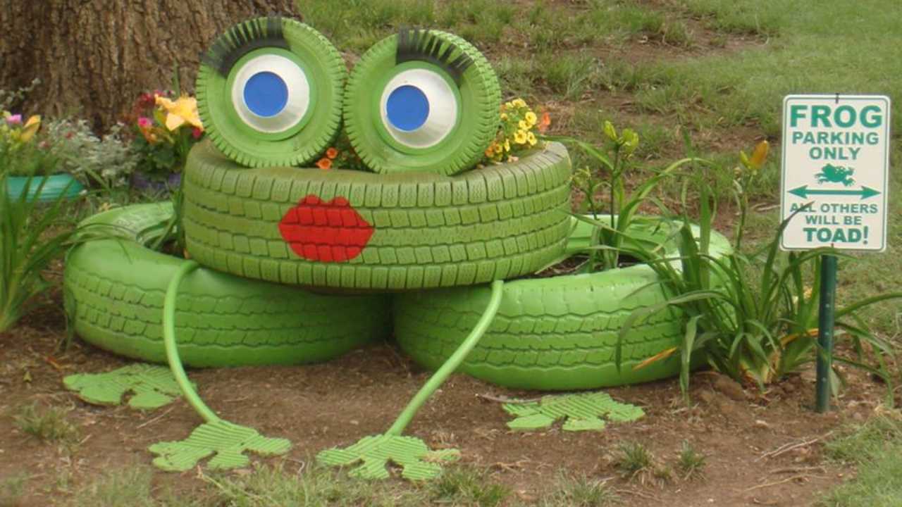 recycled tire garden frog display